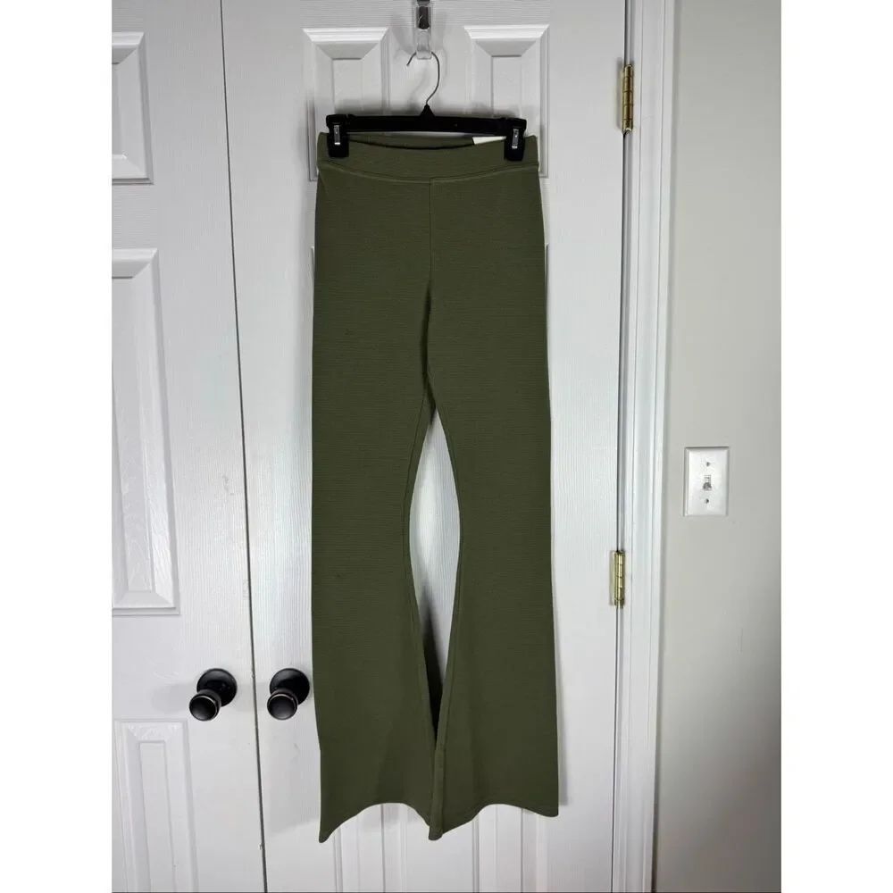 NWT Offline by Aerie Womens Green Flare Pants Size M